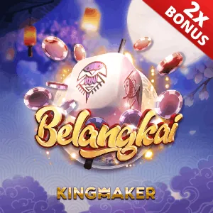 Hand placing a chip on Banker bet